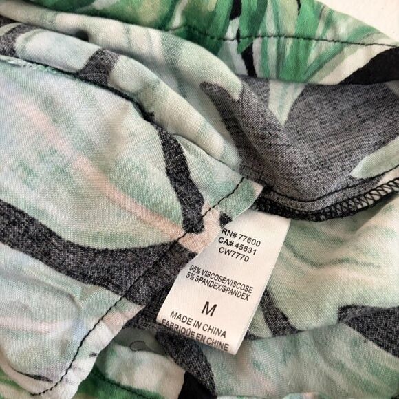 Chaser Romper Women's Medium Green Floral Sleeveless Boho Printed One Piece - Picture 8 of 10